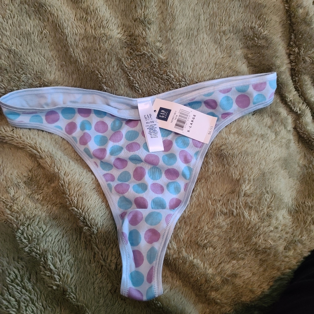 Undies-thongs. - Picture 6 of 7